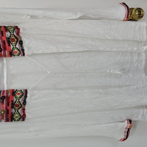 Tribal Embroidered top - Picture 4 of 5